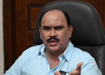 ಸಚಿವರ ಕಚೇರಿಯಿಂದಲೇ ಲಂಚದ ದಂಧೆ- ಮಧು ಬಂಗಾರಪ್ಪಗೆ ಸುಂದರೇಶ್ ಓಪನ್ ಚಾಲೆಂಜ್: 25 ಲಕ್ಷ ಲಂಚದ ಆರೋಪದಿಂದ ಬೆಚ್ಚಿಬಿದ್ದ ಶಿವಮೊಗ್ಗ ರಾಜಕೀಯ