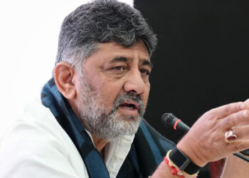 ಚಿಕ್ಕ ಮಕ್ಕಳಿಂದ ದುಡಿಮೆ ಮಾಡಿಸಿದರೆ ಜೈಲು ಗ್ಯಾರಂಟಿ: ಡಿಕೆ ಶಿವಕುಮಾರ್ ಖಡಕ್ ಎಚ್ಚರಿಕೆ