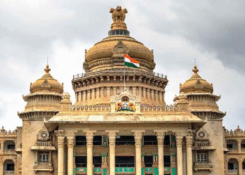 ಕಂದಾಯ ಇಲಾಖೆಯಲ್ಲಿ ಮಹತ್ವದ ವರ್ಗಾವಣೆ: 18 ತಹಶೀಲ್ದಾರ್‌ಗಳ ವರ್ಗಾವಣೆ, ಸ್ಥಳನಿಯುಕ್ತಿ