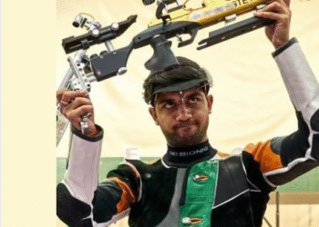 himanshu-dhillon-asian-games-shooting-silver-medal-inspiring-story-kannada