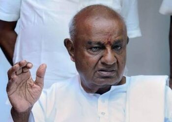 NICE ಪರಿಹಾರ ನಿವೇಶನ ವಿವಾದ: ಸರ್ಕಾರದ ನಿರ್ಧಾರಕ್ಕೆ ದೇವೇಗೌಡರ ಪ್ರಶ್ನೆಗಳ ಸುರಿಮಳೆ