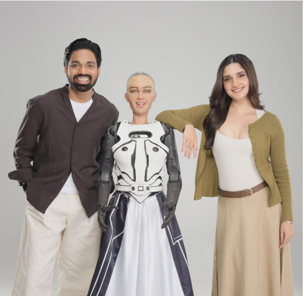 saakshatv.com/simple-suni-lambodara-2-0-movie-humanoid-robot-jia-kunal-kapoo