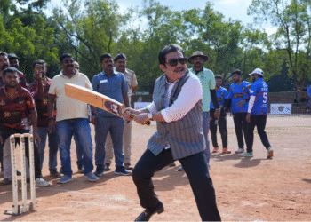 bizd-cup-media-cricket-tournament-bengaluru-gkvk-ground-zameer-ahmed-khan