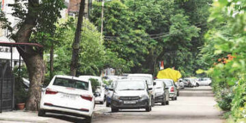 ಮನೆ ಮುಂದೆ ವಾಹನ ನಿಲ್ಲಿಸಲೂ ಶುಲ್ಕ? ಜಿಬಿಎ ಪಾರ್ಕಿಂಗ್ ಪ್ರಸ್ತಾವನೆಗೆ ತಾತ್ಕಾಲಿಕ ತಡೆ