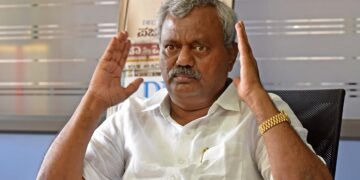 ಕುಮಾರಸ್ವಾಮಿ ಮೊದಲು ತಮ್ಮ ರಾಜೀನಾಮೆಯ ಅಸಲಿ ಕಥೆ ಬಿಚ್ಚಿಡಲಿ: ನಿಮ್ಮ ಕುಟುಂಬ ನೈಸ್ ನಲ್ಲಿ ಎಷ್ಟು ಭೂಮಿ ಕಬಳಿಸಿದೆ? ಸೋಮಶೇಖರ್ ವಾಗ್ದಾಳಿ
