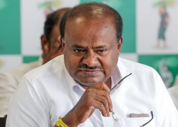 ರೈತರ ಹೊಟ್ಟೆ ಮೇಲೆ ಹೊಡೆದು ಬೆಂಗಳೂರು ಜಾತ್ರೆ ಮಾಡಬೇಕಾ? ರಸ್ತೆ ಗುಂಡಿಗಳ ನಡುವೆ ಮೋಜು ಮಸ್ತಿನ ಜಾತ್ರೆ: ಲೂಟಿ ಹೊಡೆಯಲು ಹೊಸ ಪ್ಲಾನ್ ಎಂದು ಜೆಡಿಎಸ್ ಕಿಡಿ