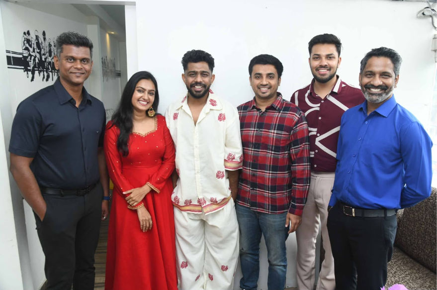 bhavantara-kannada-movie-trailer-karthik-sharma-transgender-love-story