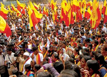 ಸ್ವಂತ ರಾಜಧಾನಿ ಇಲ್ಲದವರು ನಮ್ಮ ನಗರದ ಬಗ್ಗೆ ಮಾತನಾಡಬೇಡಿ:ಬೆಂಗಳೂರಿನ ಅಸ್ಮಿತೆಗೆ ಧಕ್ಕೆ ತರಲು ಸಂಚು ರೂಪಿಸಿದ ಆಂಧ್ರಿಗರಿಗೆ ಮುಟ್ಟಿ ನೋಡಿಕೊಳ್ಳುವಂತೆ ತಿರುಗೇಟು- ನಮ್ಮ ನಗರದ ಮೇಲೆ ಕಣ್ಣಿಟ್ಟರೆ ಸುಮ್ಮನಿರಲ್ಲ ಎಂದು ಗುಡುಗಿದ ಕನ್ನಡಿಗರು
