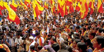 ಸ್ವಂತ ರಾಜಧಾನಿ ಇಲ್ಲದವರು ನಮ್ಮ ನಗರದ ಬಗ್ಗೆ ಮಾತನಾಡಬೇಡಿ:ಬೆಂಗಳೂರಿನ ಅಸ್ಮಿತೆಗೆ ಧಕ್ಕೆ ತರಲು ಸಂಚು ರೂಪಿಸಿದ ಆಂಧ್ರಿಗರಿಗೆ ಮುಟ್ಟಿ ನೋಡಿಕೊಳ್ಳುವಂತೆ ತಿರುಗೇಟು- ನಮ್ಮ ನಗರದ ಮೇಲೆ ಕಣ್ಣಿಟ್ಟರೆ ಸುಮ್ಮನಿರಲ್ಲ ಎಂದು ಗುಡುಗಿದ ಕನ್ನಡಿಗರು