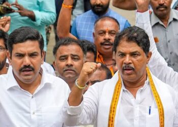 ಬಿಜೆಪಿಯಲ್ಲಿ ನವೆಂಬರ್ ಕ್ರಾಂತಿ :ರಾಜ್ಯಾಧ್ಯಕ್ಷ ಮತ್ತು ವಿಪಕ್ಷ ನಾಯಕನ ಪಟ್ಟಕ್ಕೆ ಹೊಸ ಮುಖಗಳ ಹುಡುಕಾಟ ಶುರು!