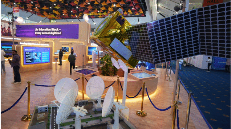 jio-satellite-connectivity-1600-satellites-23-ground-stations-india-mobile-congress-2026